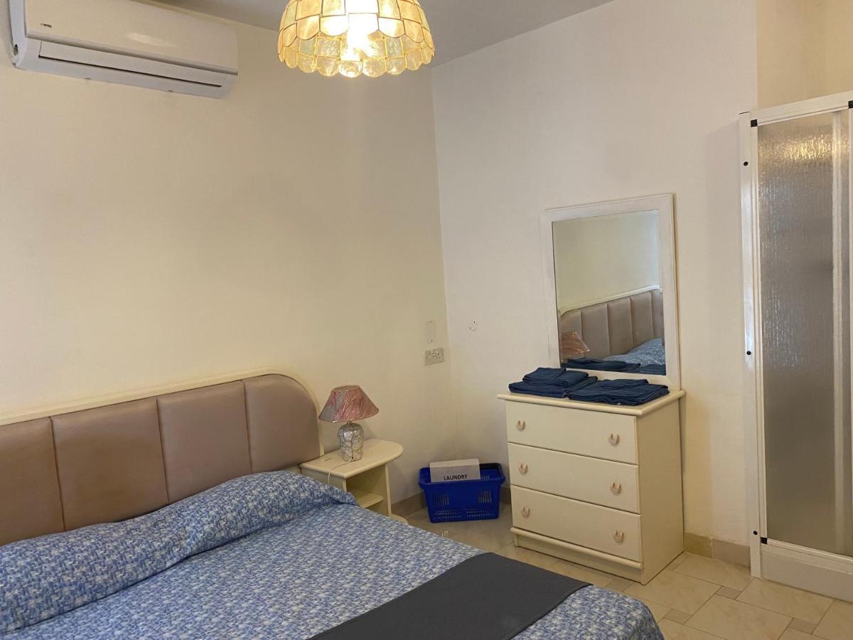 Sea Front Apartment At Mellieha Bay, Malta! 외부 사진